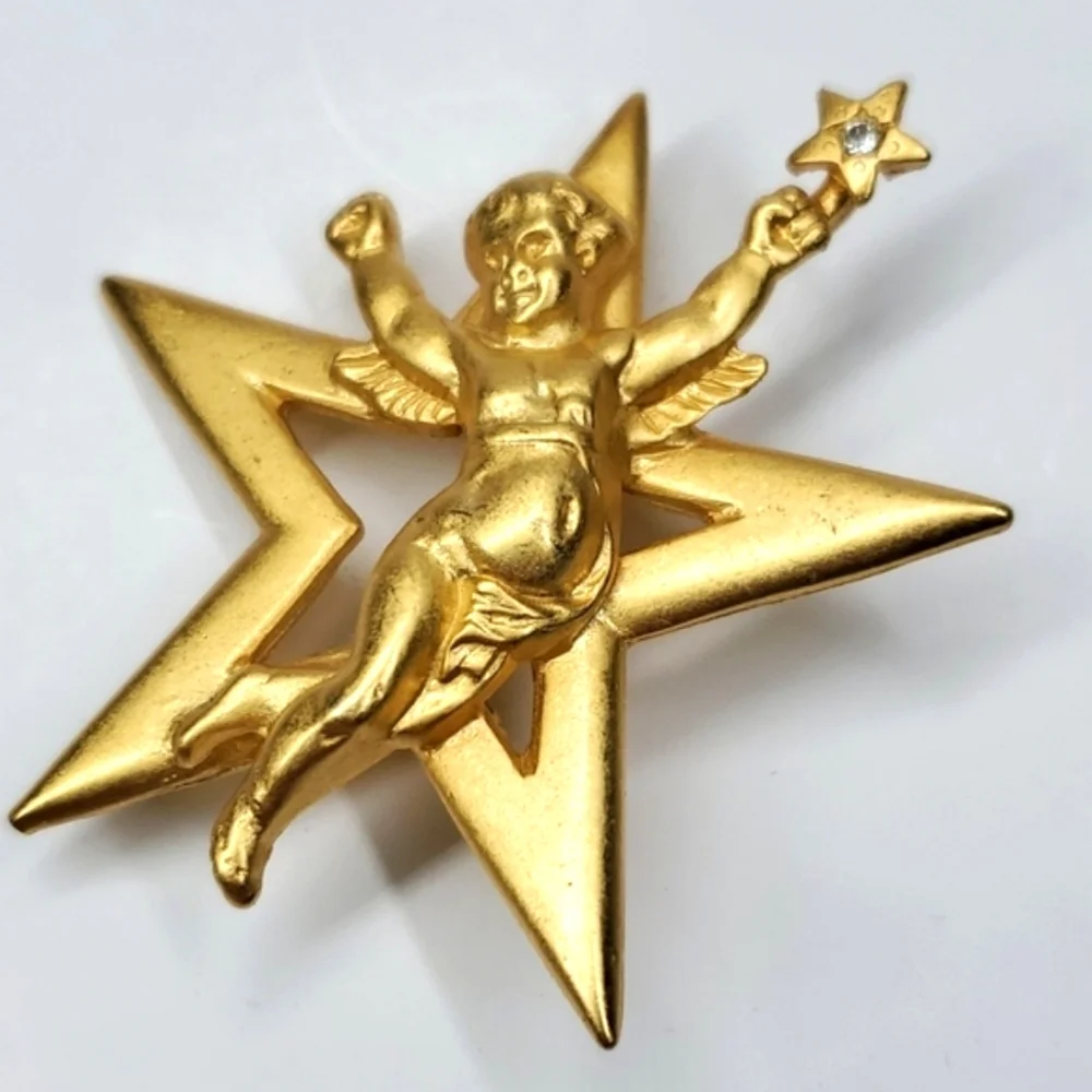 Vintage cherub star